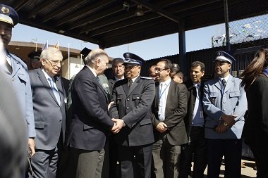 melillahoy.cibeles.net fotos 773 MINISTRO CON EL JEFE DE POLICIA DE FRONTERAS DE MARRUECOS