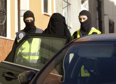 melillahoy.cibeles.net fotos 1532 mujer yihadista terrorista dd