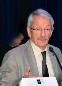 melillahoy.cibeles.net fotos 1608 rector uned ddd