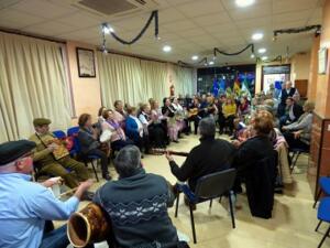 Los coros formaron un gran círculo