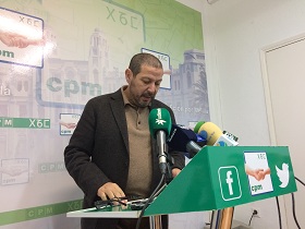 El líder de CPM, Mustafa Aberchán, en el trascurso de la rueda de prensa de ayer