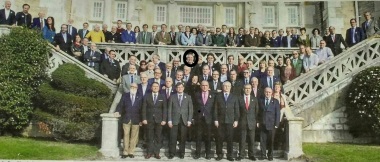 Foto de familia de los presidentes y secretarios de Colegios de Médicos de toda España en su reunión en Santander el fin de semana. Delgado, con un círculo