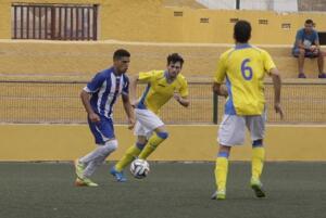 Melik, nuevo delantero centro para el River Melilla