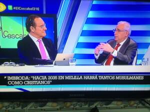 Muchos melillenses pudieron seguir anoche la entrevista a Imbroda en el canal nacional de tv