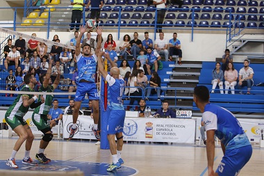 El colocador del Club Voleibol Melilla fue crucial en la victoria ante el Vecindario Gran Canaria