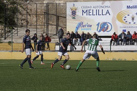 Rachid, Meyid y Hamin, jugadores del River Melilla, en el encuentro del pasado sábado ante el Antequera C.F., al que se venció en La Espiguera por 2-0