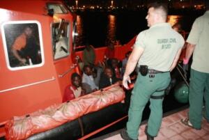 Los once inmigrantes, entre ellos dos mujeres y dos menores, fueron acogidos en la Ciudad