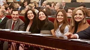 La senadora del PP por Melilla, Sofía Acedo, junto a otros compañeros en la Cámara Alta