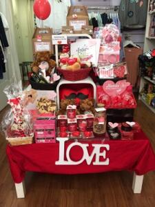 En Happiness ofrecen packs llenos de detalles