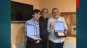 Juan Manuel García Muñoz y Diego Fernández Román recibieron sus placas de reconocimiento
