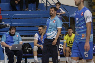Salim Abdelkader, entrenador del conjunto melillense