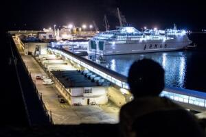 Los menores terminan en la calle con la esperanza de hacer ‘risky’ y colarse a la Península