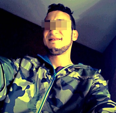 El detenido es Adil B.A., un melillense de 24 años que se presenta en Facebook como “asesino a sueldo” y “traficante”