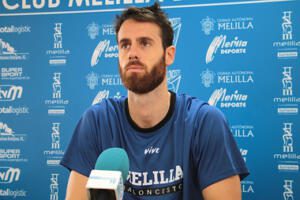 Pablo Almazán, durante su comparecencia ante los medios