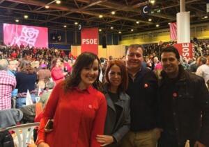 Miembros del PSOE de Melilla, como Amin Azmani y Julio Bassets, ayer en el acto de Díaz