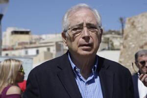Imbroda insistió en la necesidad de hacer una “llamada de atención a la frontera en general” y que todo el mundo en Melilla participe en la búsqueda de una fórmula para que los pasos fronterizos ofrezcan “una utilidad real, buena y positiva” para la ciudad