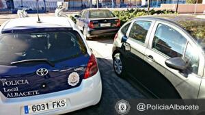 En Melilla habrá un multacar como éste de la Policía Local de Albacete, que fotografía a los coches mal aparcados para sancionarlos