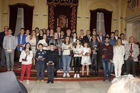 foto de familia de los premiados de Melilla Deporte 2016