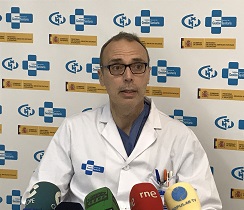 El doctor Manuel Robles es anestesista del Comarcal