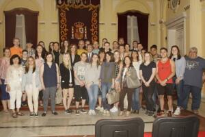 Foto de familia con los participantes que han venido a Melilla
