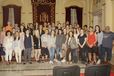 Foto de familia con los participantes que han venido a Melilla