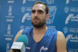 Oliver Arteaga, en su comparecencia de ayer ante los medios de comunicación