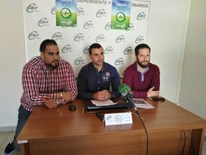 Jesús Sánchez (en el centro) asegura que en otras empresas del sector esta práctica no sucede