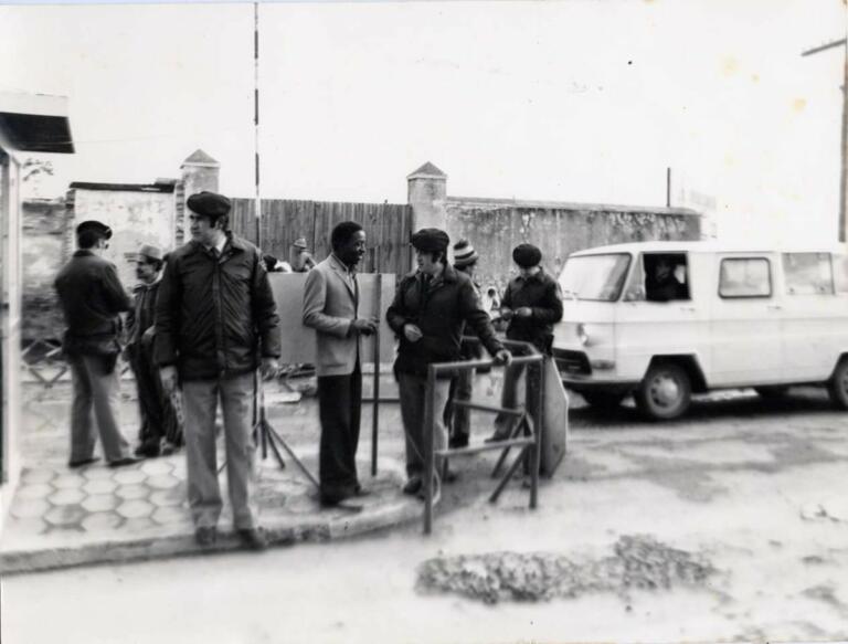 Instantánea de la frontera de Beni-Enzar, de los años 80, antes del fenómeno migratorio, cuando pasar por el puesto fronterizo apenas suponían unos minutos
