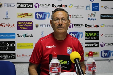 Juan Moya, entrenador de la U.D. Melilla