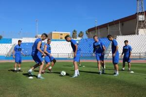 Imagen de la sesión de entrenamiento de ayer lunes en el Estadio Municipal Álvarez Claro