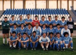 Componentes de la plantilla y del cuerpo técnico de la U.D. Melilla de la temporada 1986-87