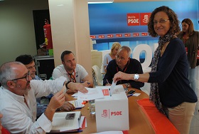 La presidenta de la Gestora del PSOE local, Gloria Rojas