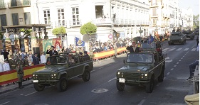 El público melillense acude forma masiva al acto cumbre del Día de las Fuerzas Armadas