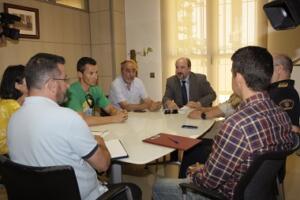 Reunión entre representantes de la Mesa de Movilidad y los consejeros Quevedo y González