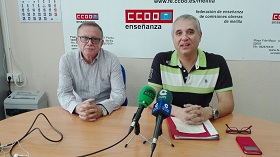 Miguel Domínguez y Ricardo Jimeno, de la Federación de Enseñanza de CCOO