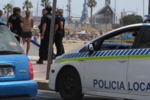 Momento de la detención en San Lorenzo del joven marroquí como supuesto autor de los robos