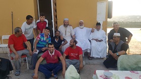 Voluntarios y colaboradores con la gran obra social que realiza la mezquita del cementerio