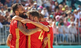Los jugadores españoles festejando uno de los goles