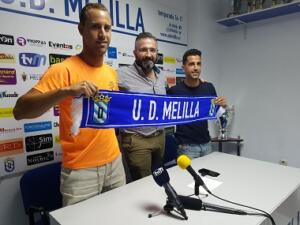 Odei Onaindía y Rubén Martínez fueron presentados ayer viernes a los medios de comunicación en la rueda de prensa del club
