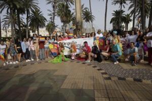 Los manifestantes hicieron una parada de su recorrido en la Plaza de España