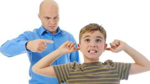 Cuando la otra persona está fuera de control y se muestra de forma violenta lo mejor es callar, respirar y pensar que quizás no sea el momento para llevar a cabo una discusión civilizada