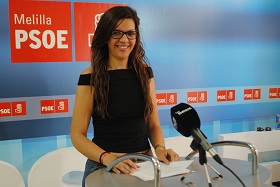 La representante del PSOE local, Sabrinal Moh, en rueda de prensa