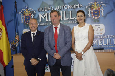 Francisco Blázquez, Antonio Miranda y Samira Mizzian, al finalizar la rueda de prensa celebrada ayer