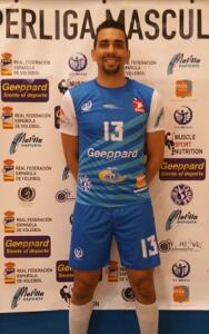 Mario Junior, central del Club Voleibol Melilla