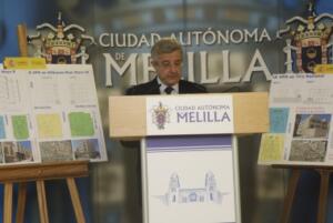 Imagen de archivo del consejero de Fomento, Javier González, en la presentación de las 42 VPO