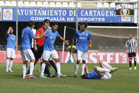 Víctor Rives Leal en un encuentro entre el F.C. Cartagena y la U.D. Melilla