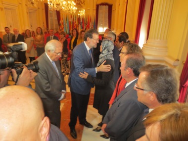 Rajoy con Imbroda y los miembros que conforman la Asamblea de Melilla en una de sus visitas