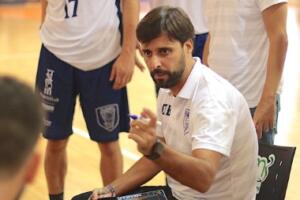Alejandro Alcoba espera que su equipo siga creciendo y cogiendo la forma