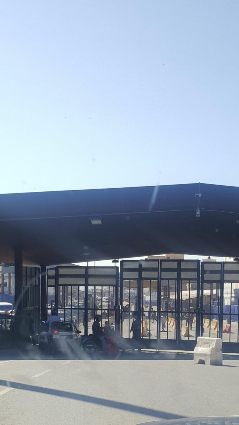 Puertas cerradas en la frontera de Beni-Enzar