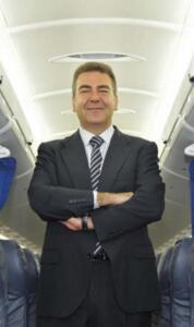 El consejero delegado de Air Nostrum y fundador de la compañía aérea que enlaza Melilla con otros puntos de España, Carlos Bertomeu